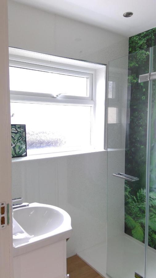 Luxury London Ensuite Double Room, Park Free, Tram-Train! Mitcham Extérieur photo