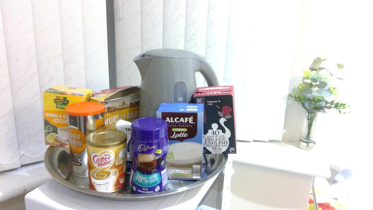 Luxury London Ensuite Double Room, Park Free, Tram-Train! Mitcham Extérieur photo